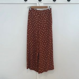 Size XS; Madewell wide leg pants with pockets in burnt orange with cream dots
